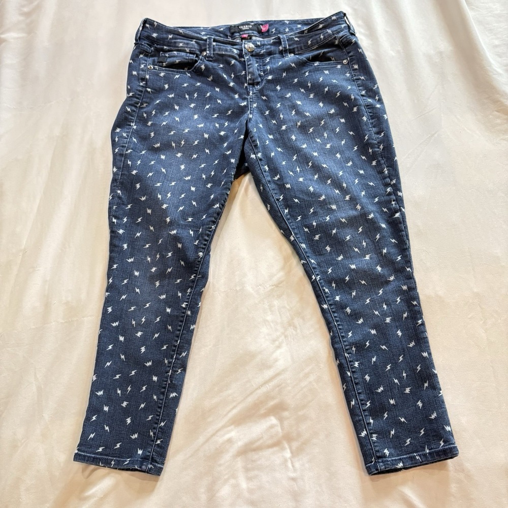 Torrid Size 14 Blue‎ Jeans Lighting Bolt Pattern Skinny Ankle Stretch